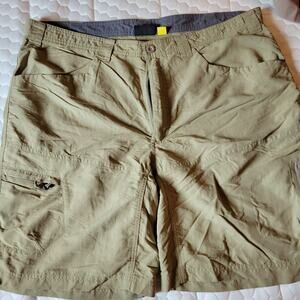 Shorts size 40